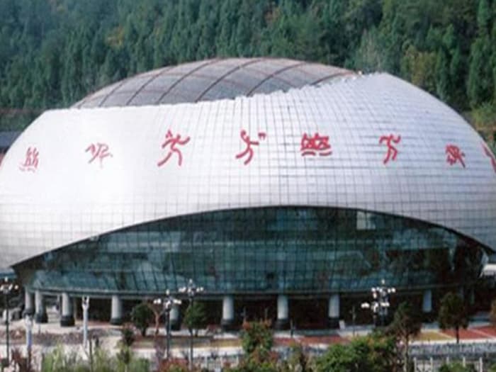 沅江体育中心球形网架加工安装